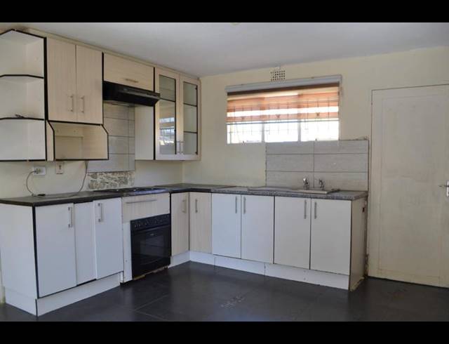 3 BEDROOM PROPERTY TO RENT IN ORMONDE VIEW